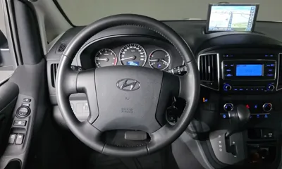 Hyundai Starex