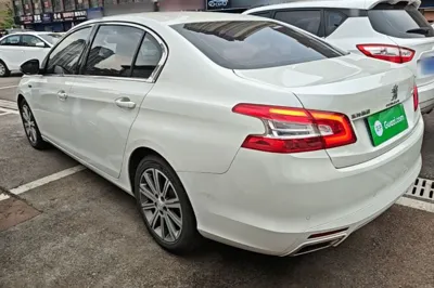 Peugeot 408