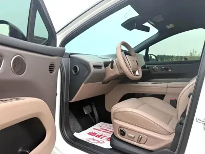 Li Auto 理想i6
