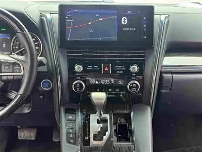 Lexus LM