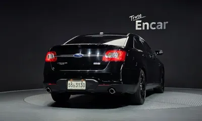 Ford Taurus