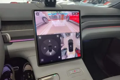 Nio ES8