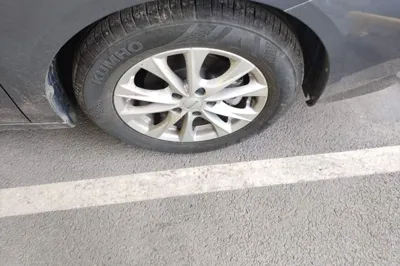 Roewe i5