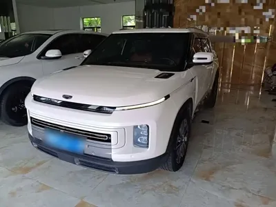 Geely ICON