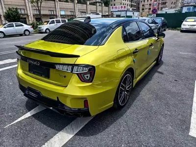 Lynk & Co 03