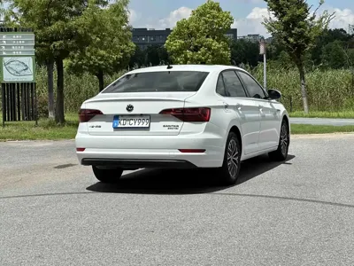 Volkswagen Sagitar