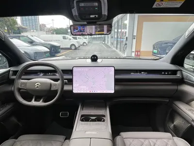 Nio ES8