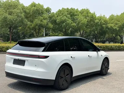 Li Auto 理想i6