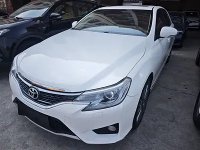 Toyota Reiz