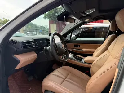Nio ES8