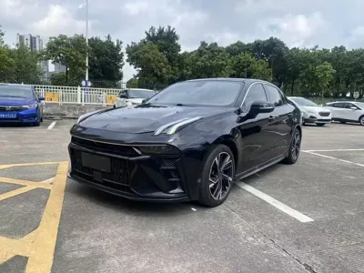 Lynk & Co 03