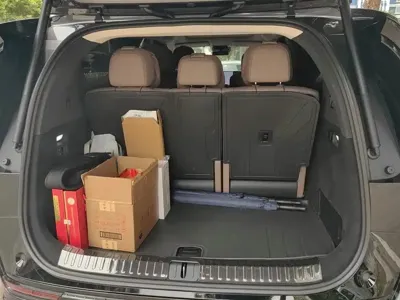 Li Auto Li MEGA