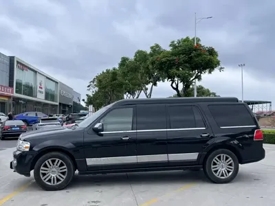 Lincoln Navigator