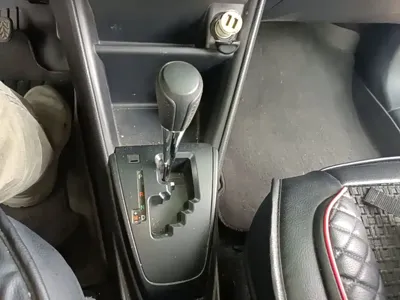 Toyota Yaris L