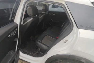 Audi Q2L e-tron