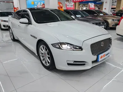 Jaguar XJ