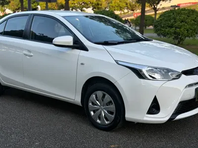 Toyota Yaris L
