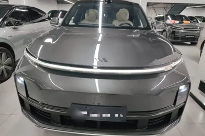 Li Auto L8