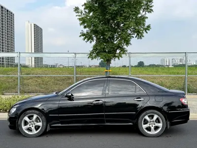 Toyota Reiz