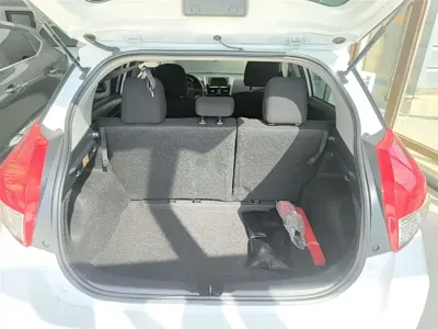Toyota Yaris L