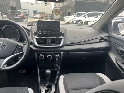 Toyota Yaris L