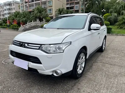 Mitsubishi Outlander (Import)