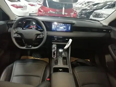 Roewe i5