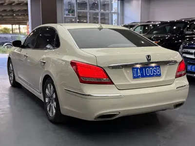 Hyundai Equus