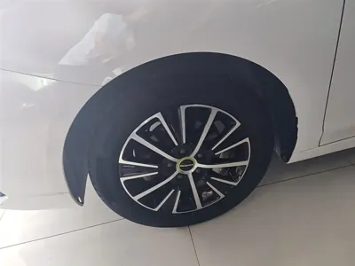 Roewe i5