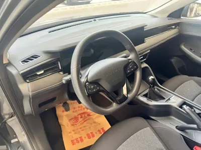 Roewe i5