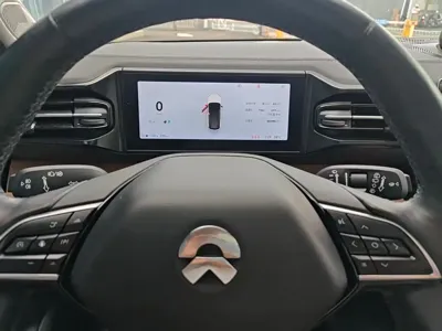 Nio ES8