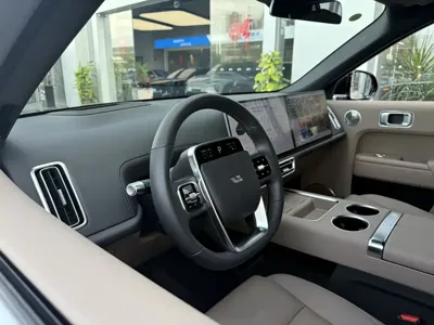 Li Auto Li L8