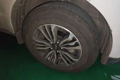 Geely Auto Vision X6