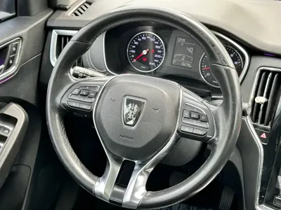 Roewe RX5