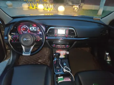 Kia K4