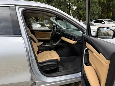 Geely Boyue L