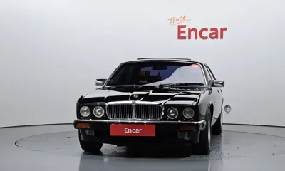 Jaguar XJ-6