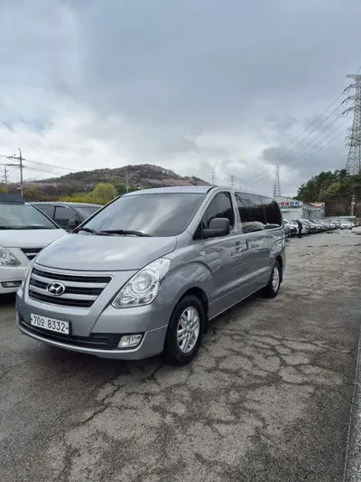 Hyundai Starex