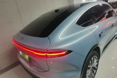 Nio EC6