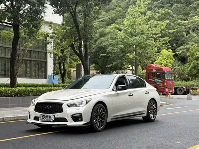 Infiniti Q50L