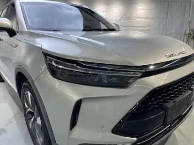 BAIC X7