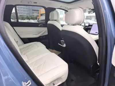 Nio ES7