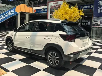 Toyota Yaris L
