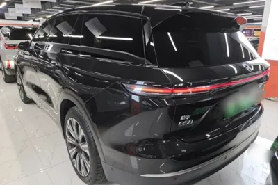 Nio ES8