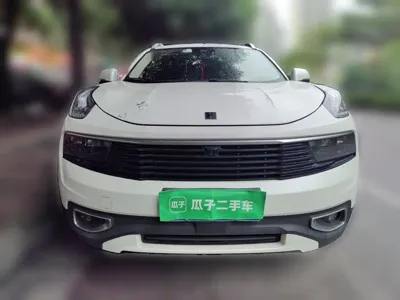 Lynk & Co 01