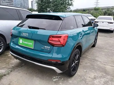 Audi Q2L
