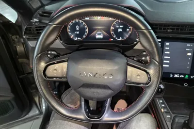 Lynk & Co 05