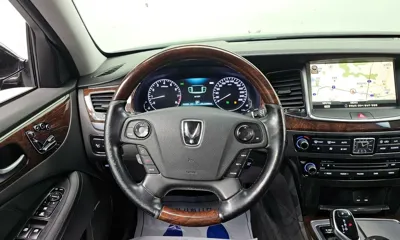 Hyundai Equus