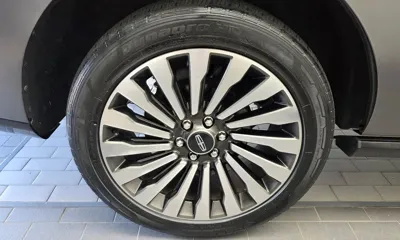 Lincoln Navigator