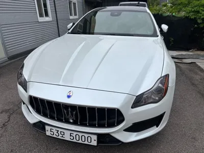 Maserati Quattroporte
